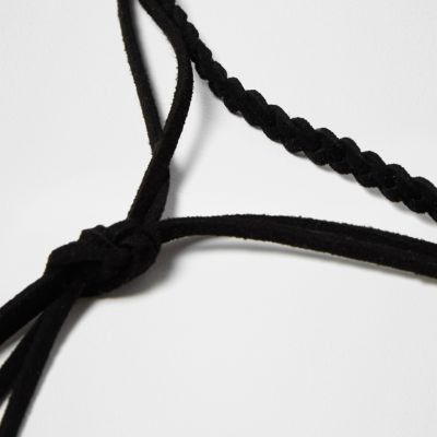 Black simple layered string bolo choker